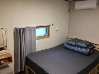 Take 1 Guesthouse Hongdae