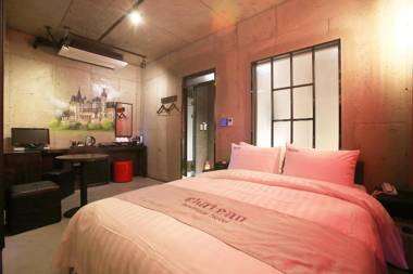 Yeongdeungpo Chateau Hotel
