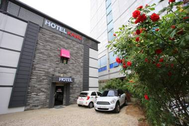 Nowon (Suraksan) Canoe