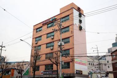 Cheongnyangni Dongbu Motel