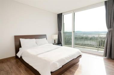 Kensington Resort Seorak Beach