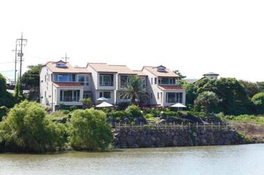 Jeju Lake Pension