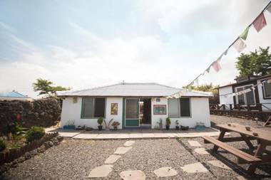 Shanti Shanti Guest House