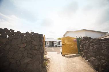 Shanti Shanti Guest House