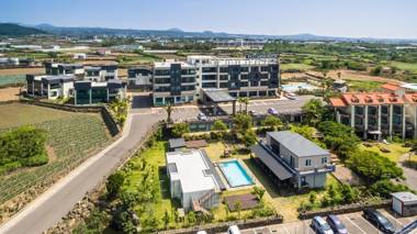 Eco Green Resort & Pool Villa