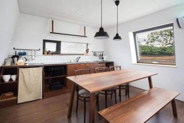 Aroundfollie Lodge Suite A