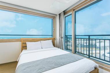 Jeju Kwakjigillgaon Pension