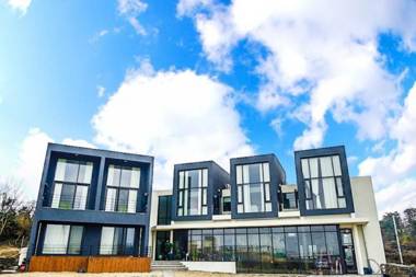 Jeju Clair De Lune Pension