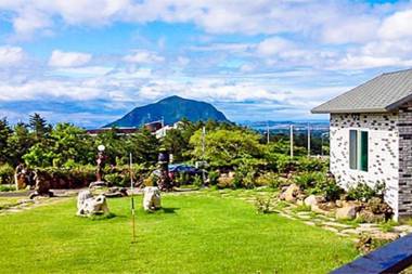 Seogwipo Lion Hill Pension