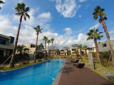 Jeju Oliv Spa and Pool Villa