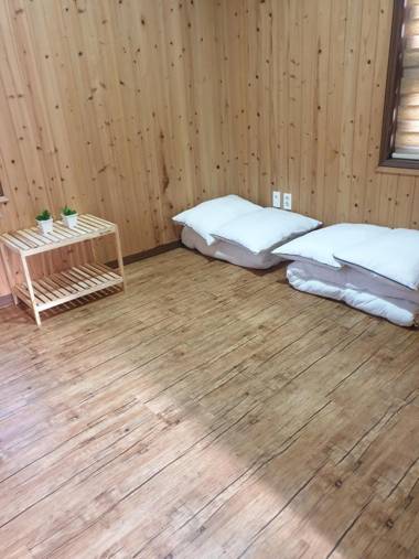 Jeju Seowoobong Pension