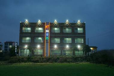 Jeju e House Pension