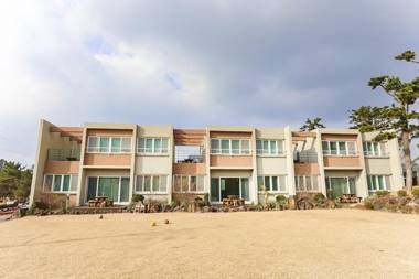 Jeju Nangbile House Pension