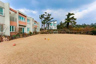 Jeju Nangbile House Pension