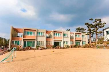Jeju Nangbile House Pension