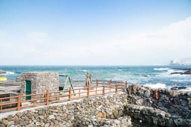 Jeju Airport Road Pension