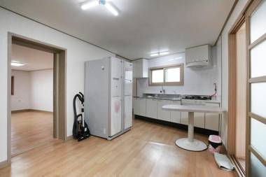 Jeju Yeongsung Motel