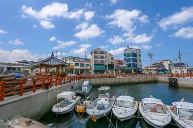 Jeju Iho Beach Pension