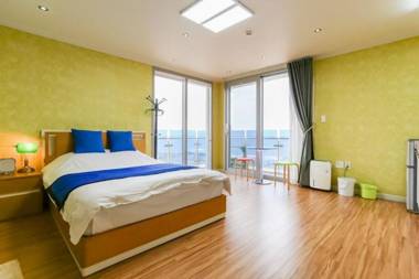 Pension Jeju picnic story