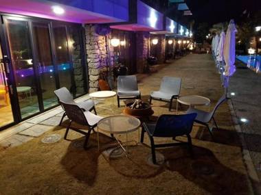 Seogwipo Black Land Lace Spa Pension