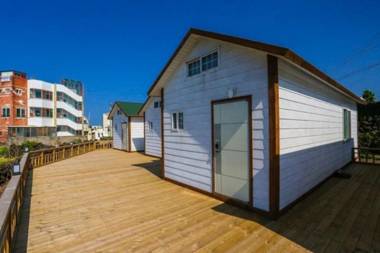 Jeju Woljeong Cello House Pension