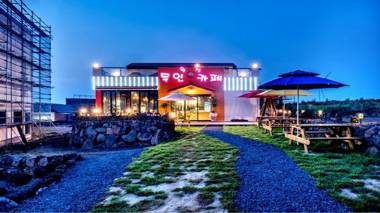 Jeju Woljeongripungcha Pension