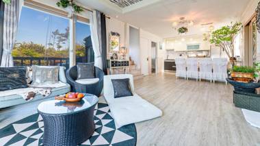 jeju kkot hyang gi badasori pension