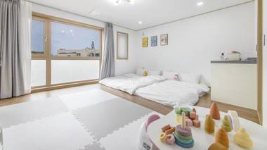 SeongSan baekrok Kidsgajok pension