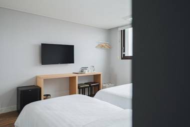 Aroomi Hotel Hyupjae