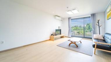 Jeju ChunJaNe Pension