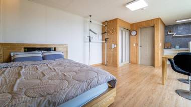 Seogwipo Geora Pension