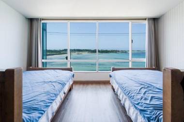 Jeju Iyagi Byeolbang Pension