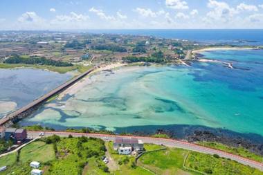 Jeju Iyagi Byeolbang Pension