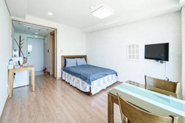 Jeju Iyagi Byeolbang Pension