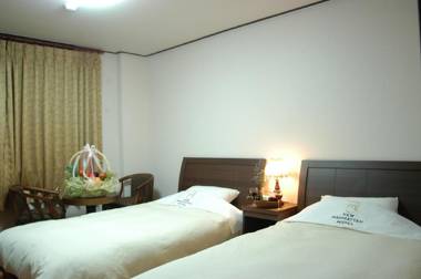 New Manhattan Tourist Hotel