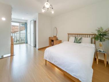 Jeju Eltzutown Pension