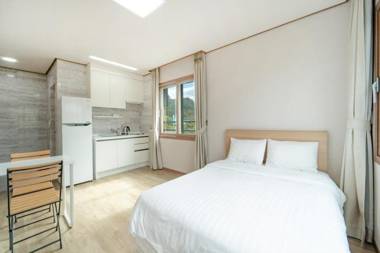 Jeju Gwaneumsa ganeun gil Pension