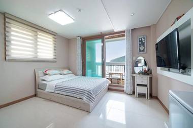 Jeju Mulmerang Pension