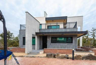 Kas Spa Dormitory Pension