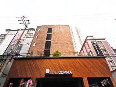 Comma Hotel