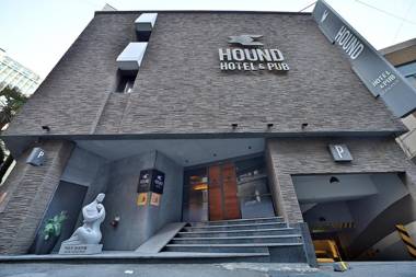 Hound Hotel