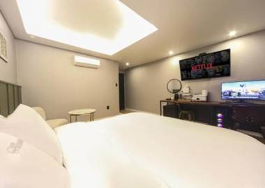 The Stone Bridge Hotel Sasang