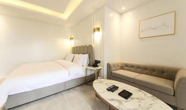 H moment hotel Songjeong