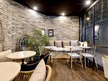 Brown-Dot Hotel Yangjeong