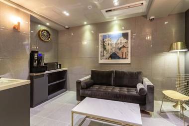 Brown Dot Hotel Centum