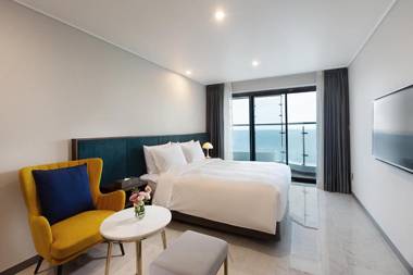 Youngmu Parade Hotel