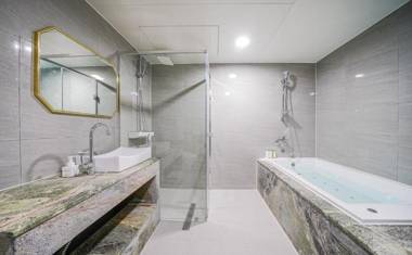 The Stone Bridge Hotel Dongnae