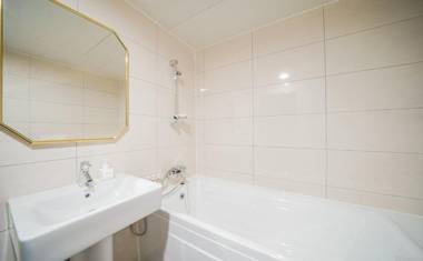 The Stone Bridge Hotel Dongnae