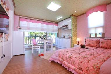Bellus-Rose Pension Gyeongju