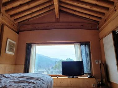 Gyeongju Namsan Hanok